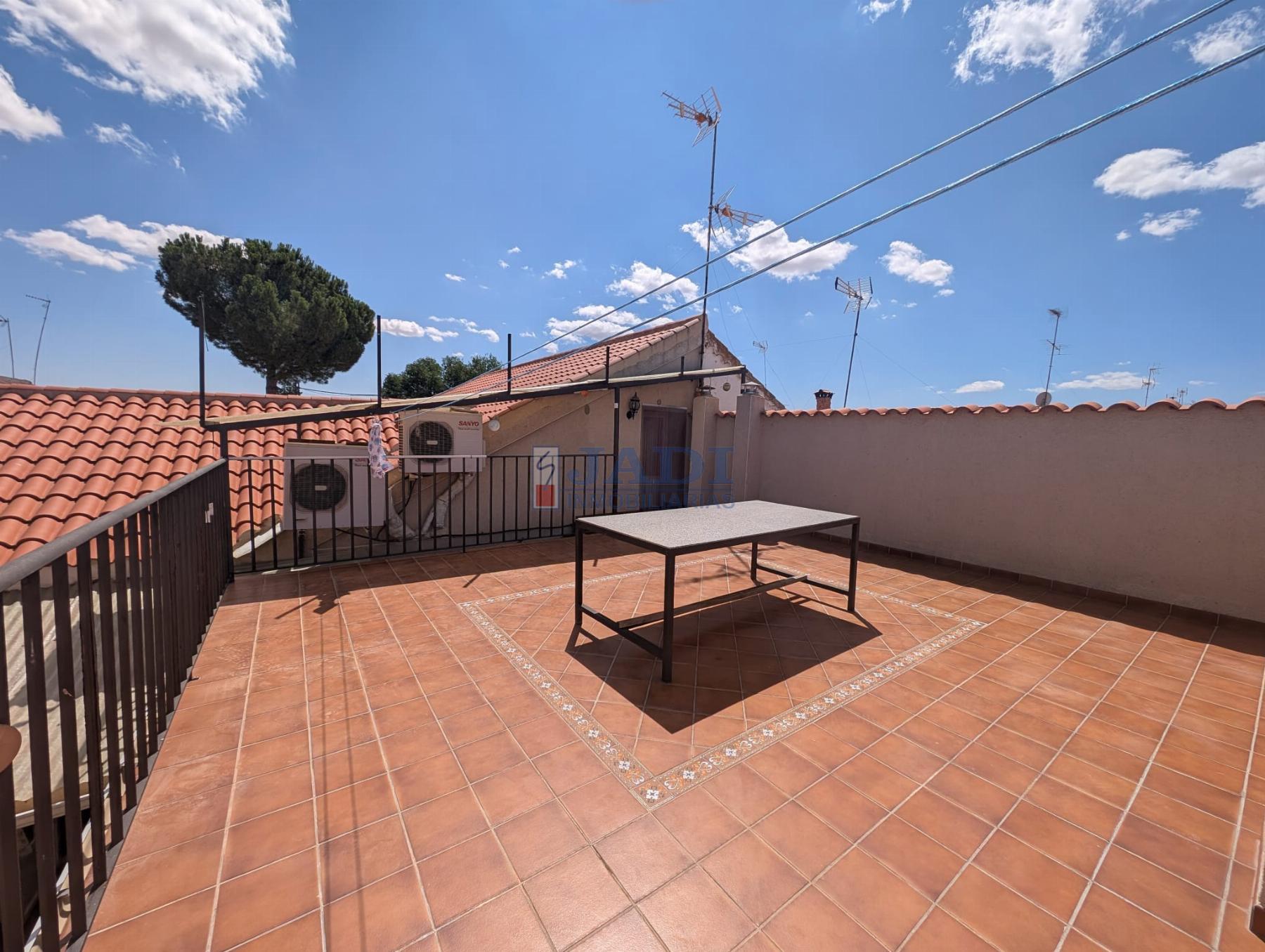 Venta de casa en Valdepeñas