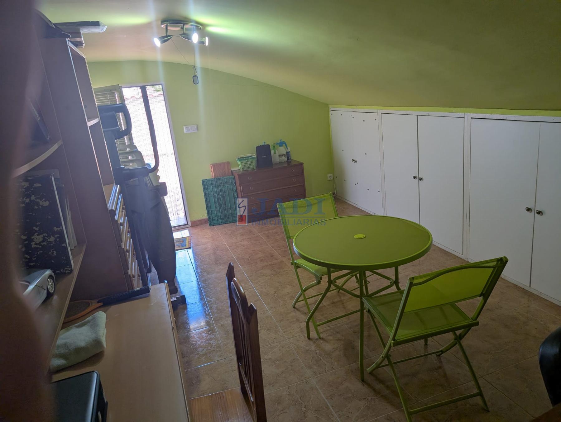 Venta de casa en Valdepeñas