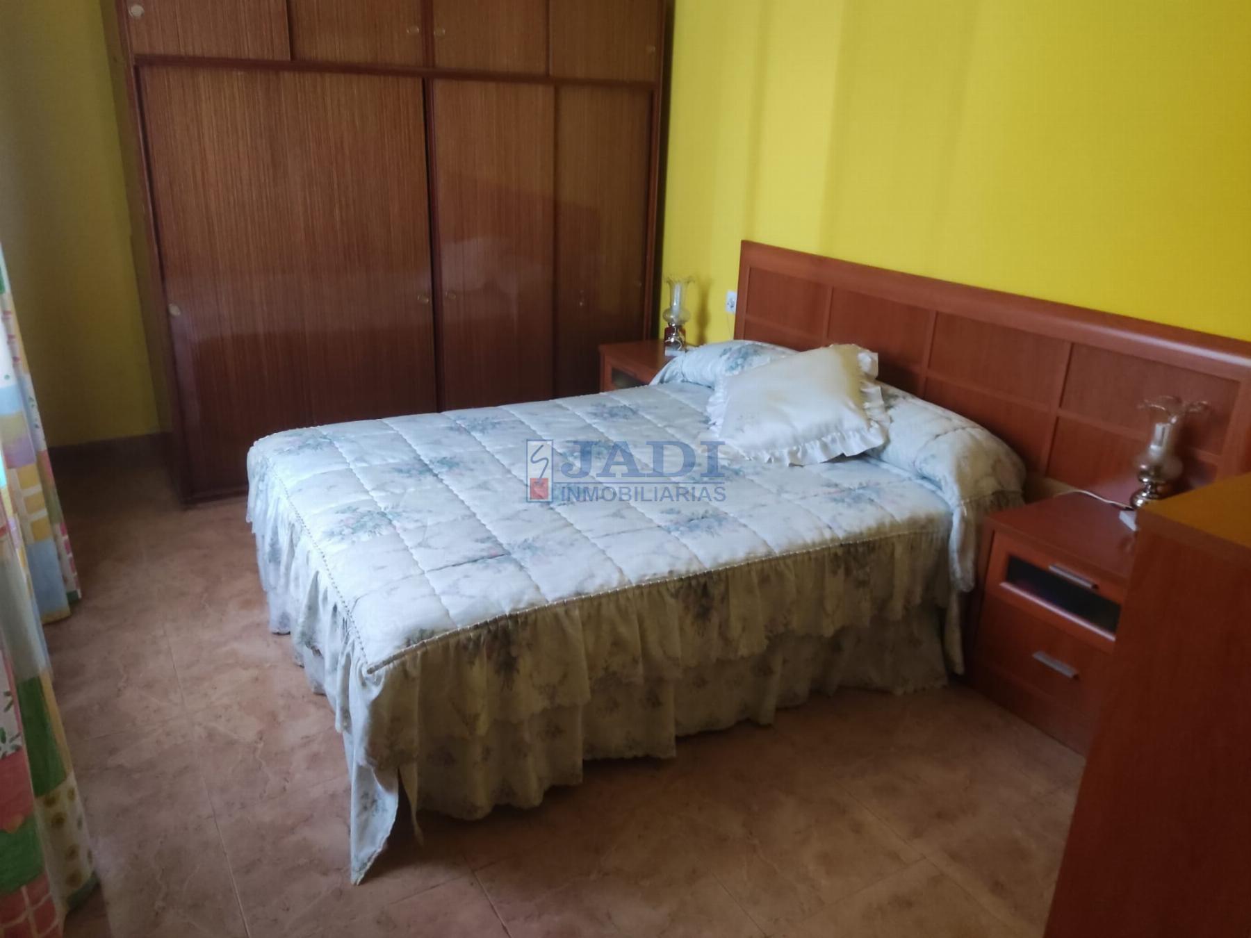 Venta de casa en Valdepeñas