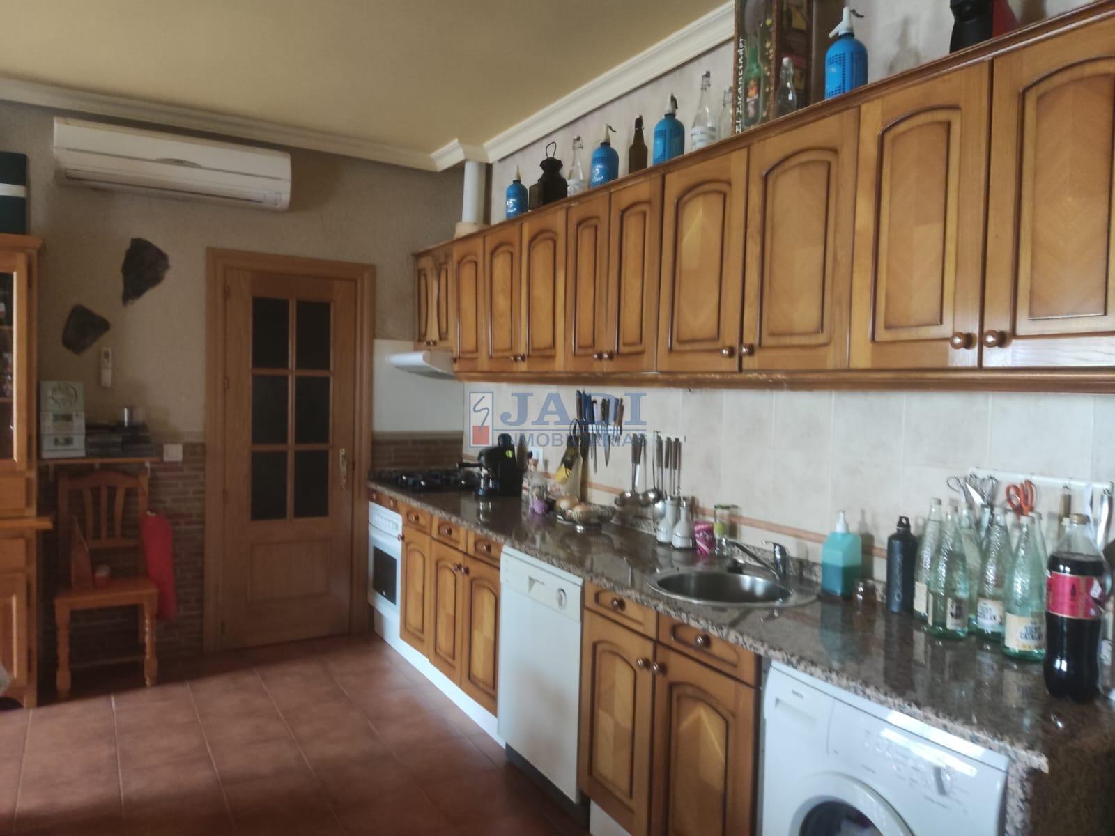 Venta de casa en Valdepeñas