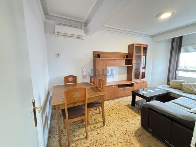 Venta de piso en Valdepeñas