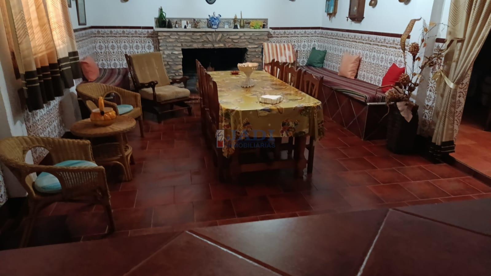 Venta de casa en Valdepeñas
