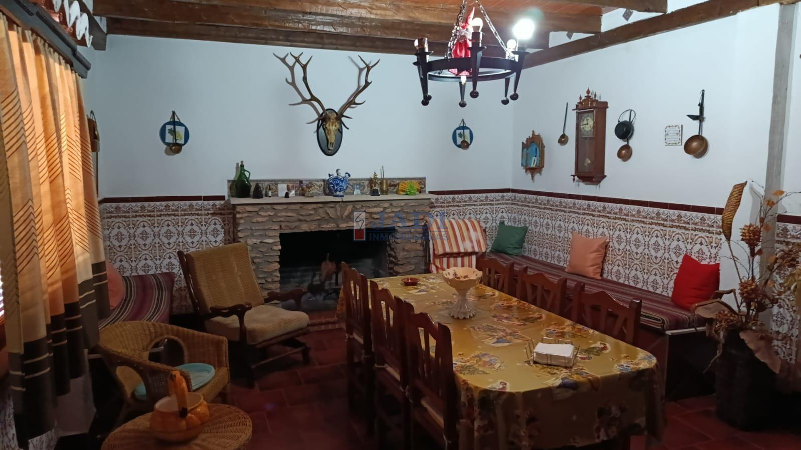 Venta de casa en Valdepeñas