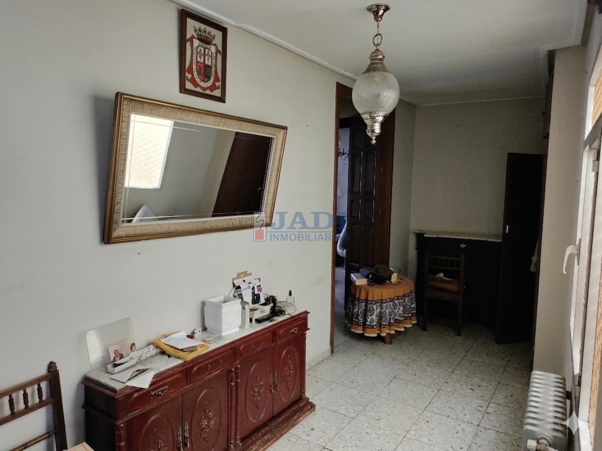 Venta de casa en Valdepeñas