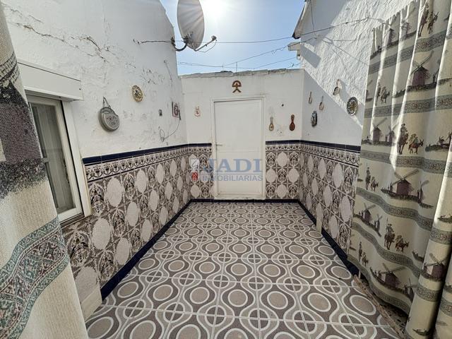 Venta de casa en Valdepeñas