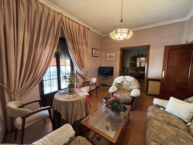 Venta de casa en Valdepeñas