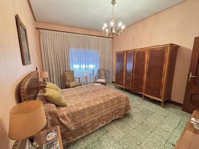 Venta de casa en Valdepeñas