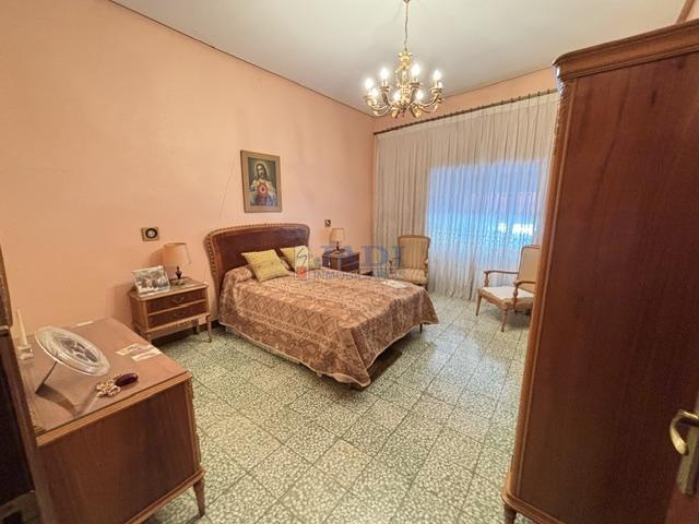Venta de casa en Valdepeñas