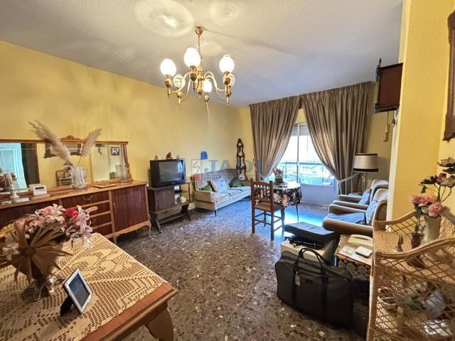 Venta de piso en Valdepeñas