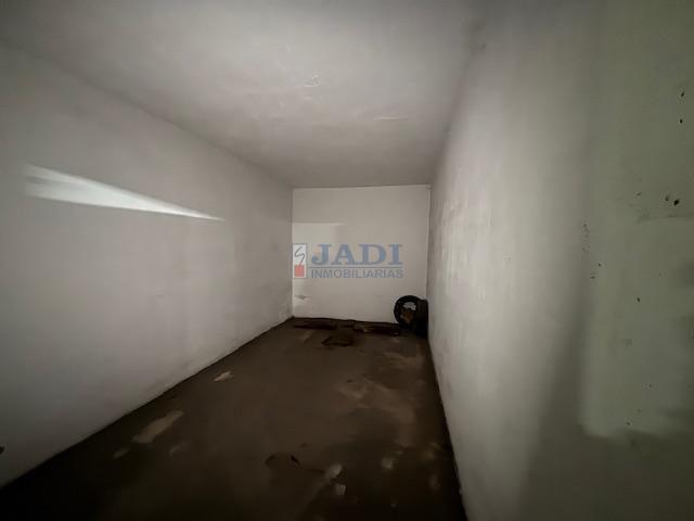 Venta de garaje en Valdepeñas