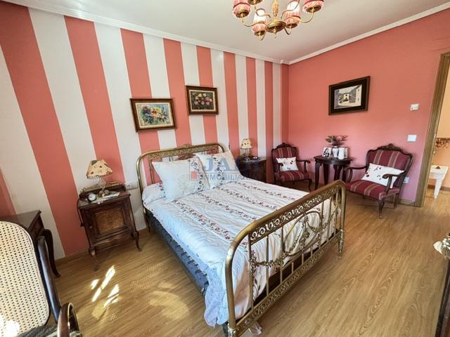Venta de casa en Valdepeñas