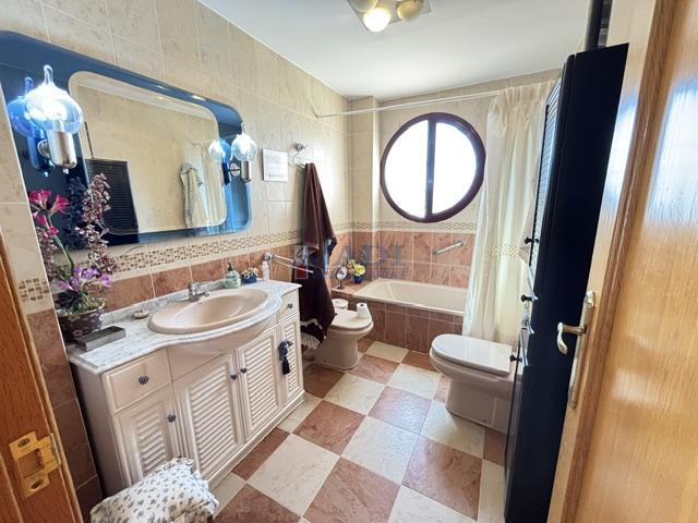 Venta de casa en Valdepeñas