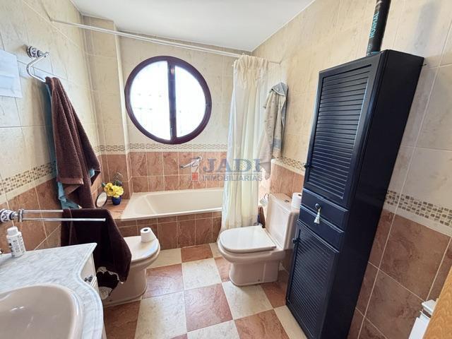 Venta de casa en Valdepeñas