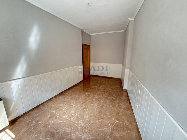 Venta de casa en Valdepeñas