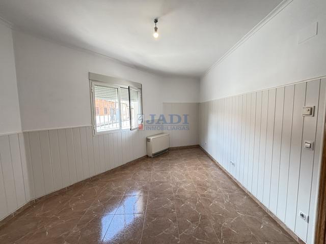 Venta de casa en Valdepeñas