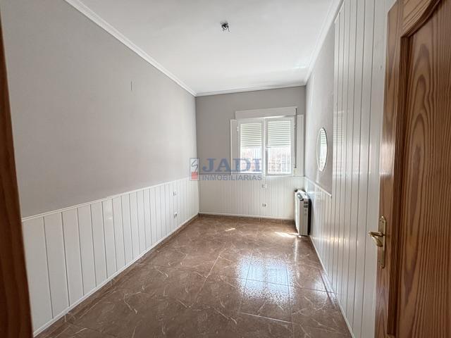 Venta de casa en Valdepeñas