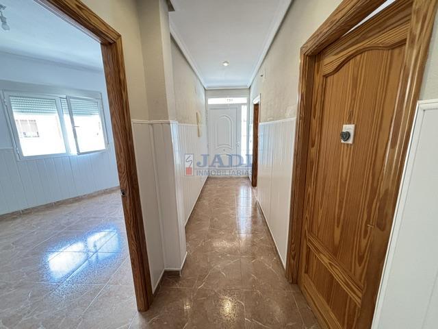 Venta de casa en Valdepeñas