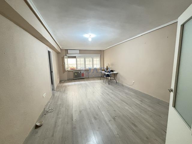 Venta de piso en Valdepeñas