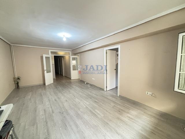 Venta de piso en Valdepeñas