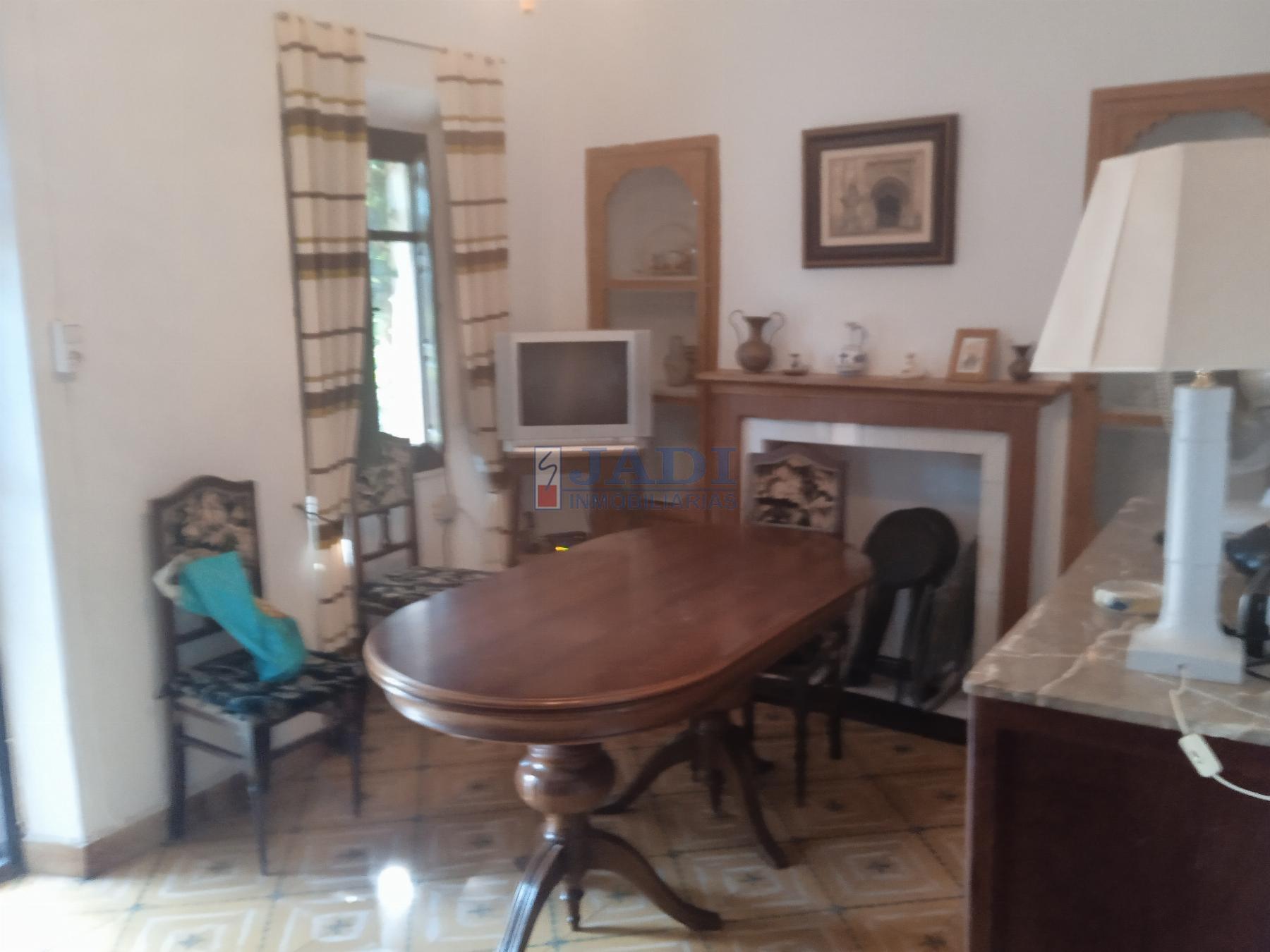Venta de casa en Valdepeñas