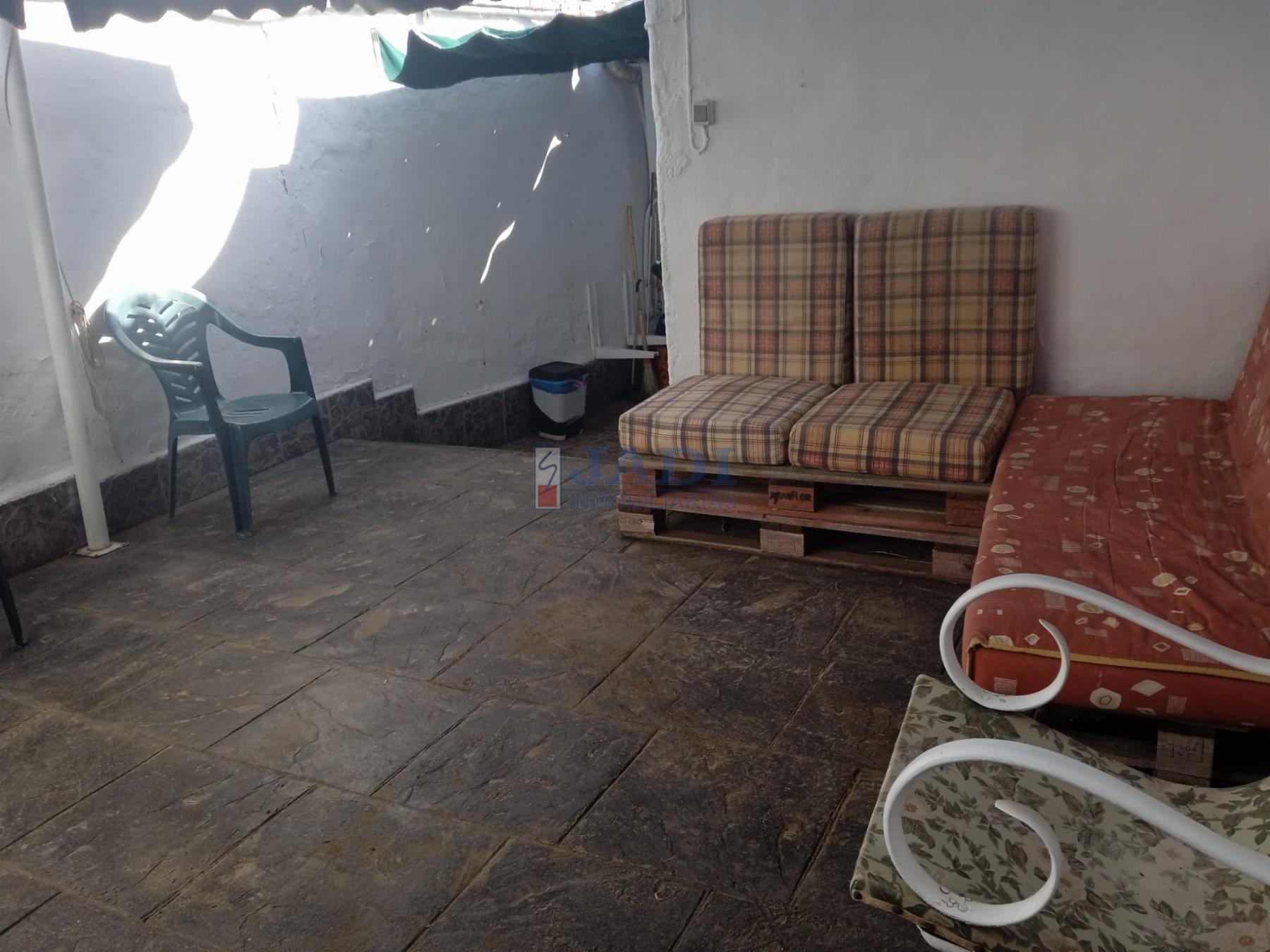 Venta de casa en Valdepeñas