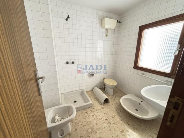 Venta de piso en Valdepeñas