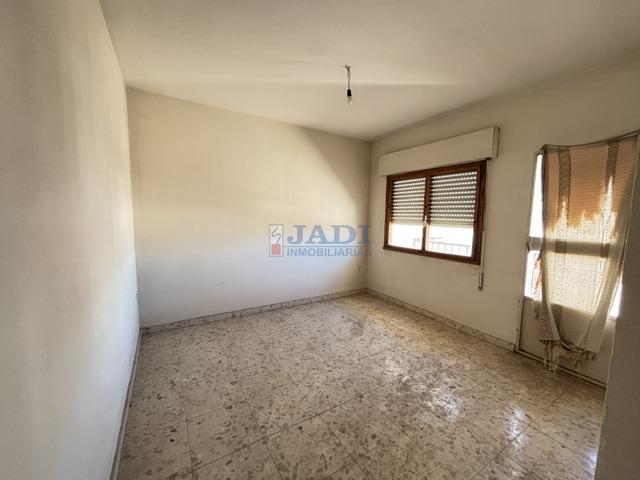 Venta de piso en Valdepeñas