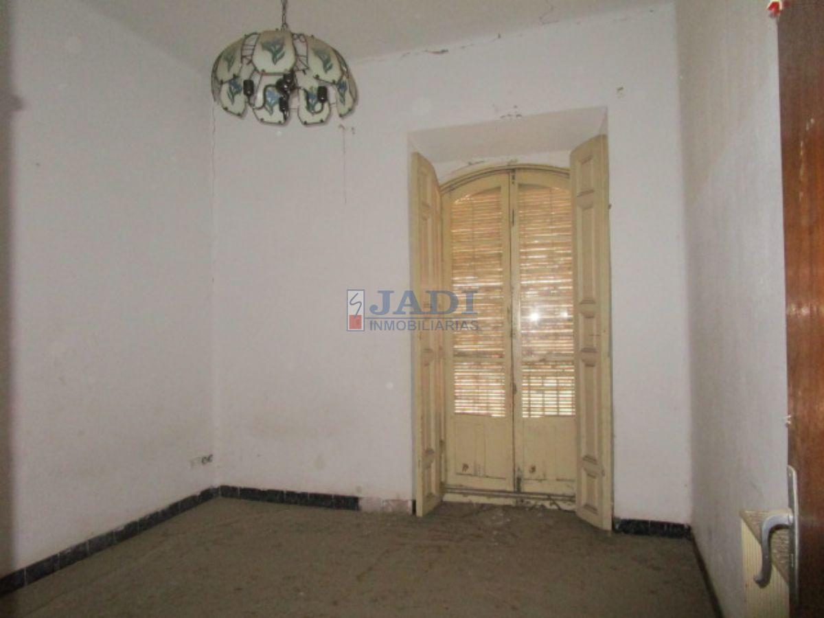 Venta de casa en Valdepeñas