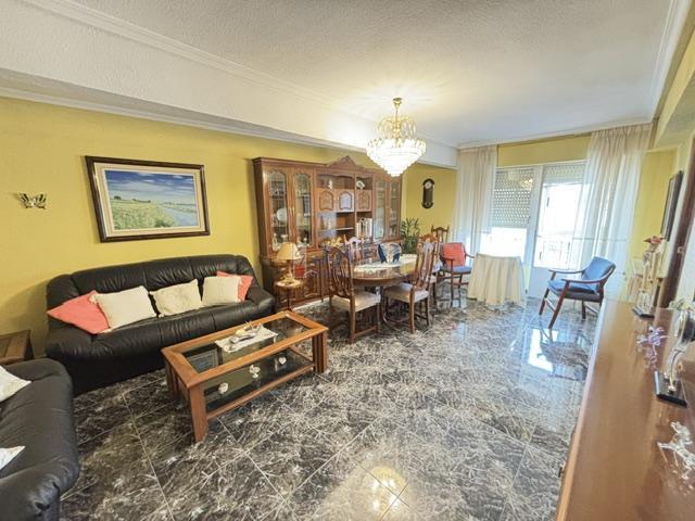 Venta de piso en Valdepeñas