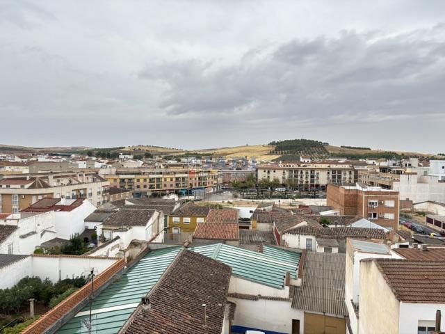 Venta de piso en Valdepeñas