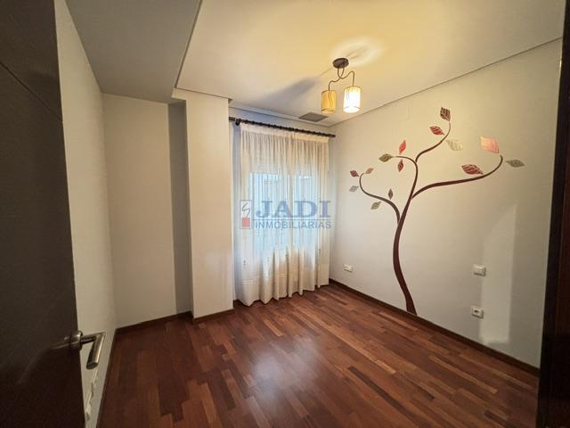 Venta de piso en Valdepeñas