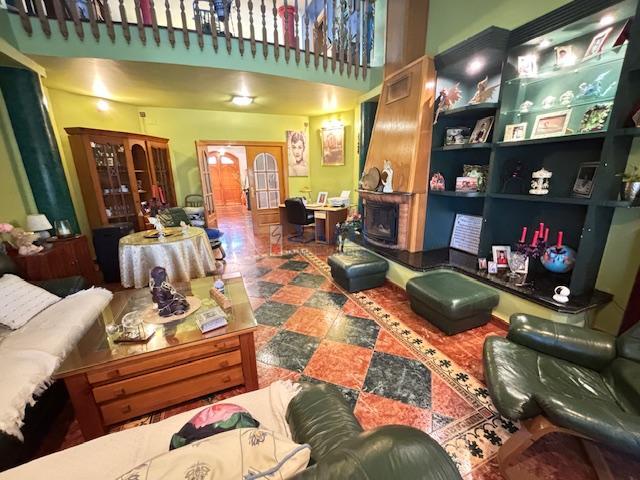 Venta de chalet en Valdepeñas
