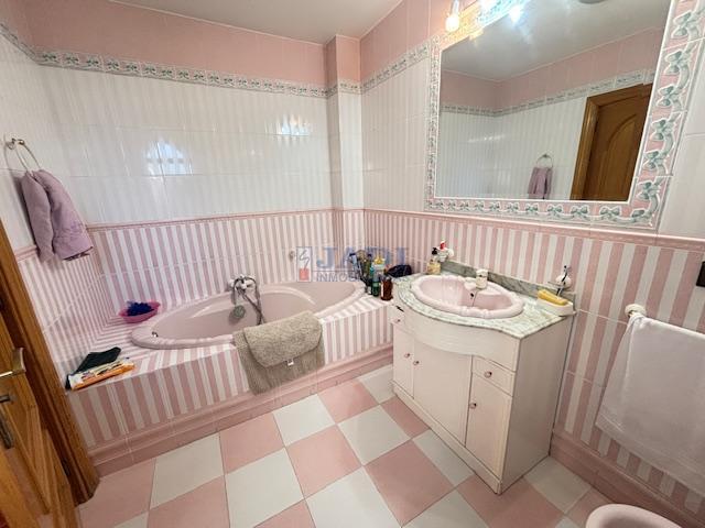 Venta de chalet en Valdepeñas