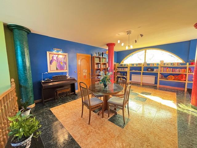 Venta de chalet en Valdepeñas