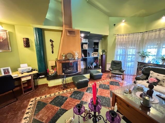 Venta de chalet en Valdepeñas