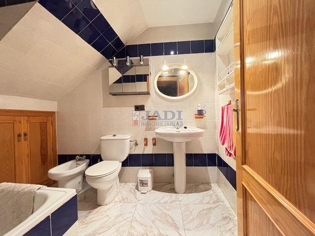 Venta de chalet en Valdepeñas