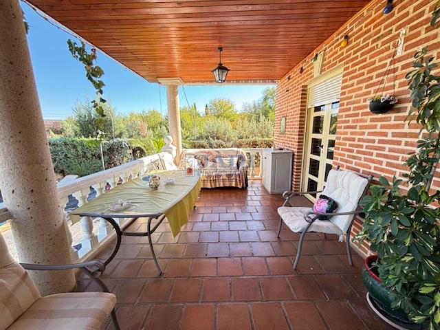 Venta de chalet en Valdepeñas