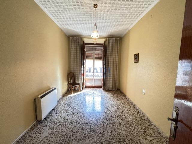 Venta de piso en Valdepeñas