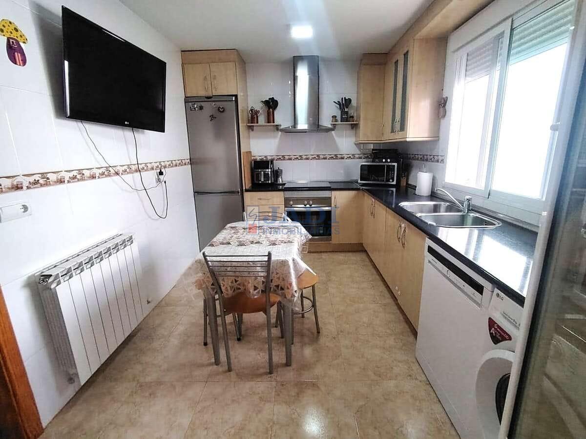 Venta de casa en Valdepeñas
