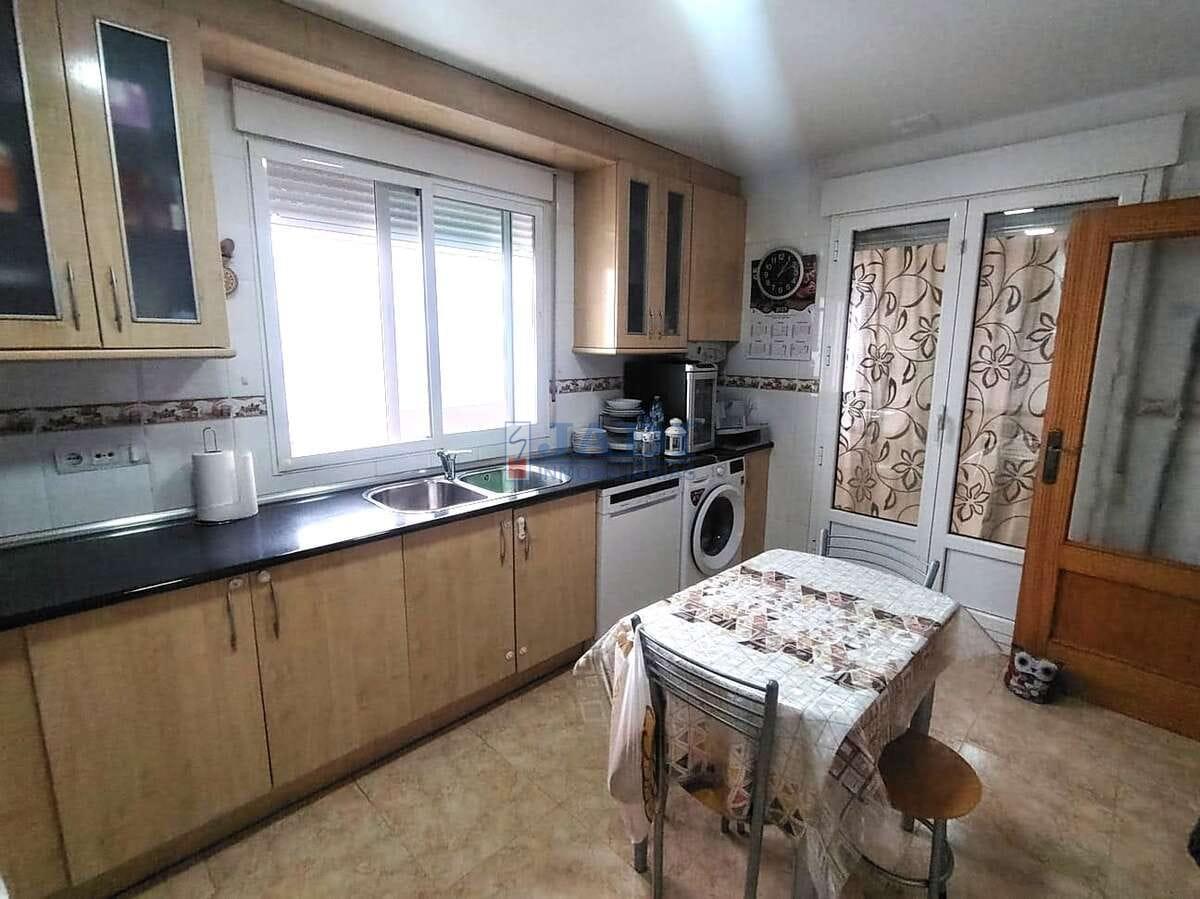 Venta de casa en Valdepeñas