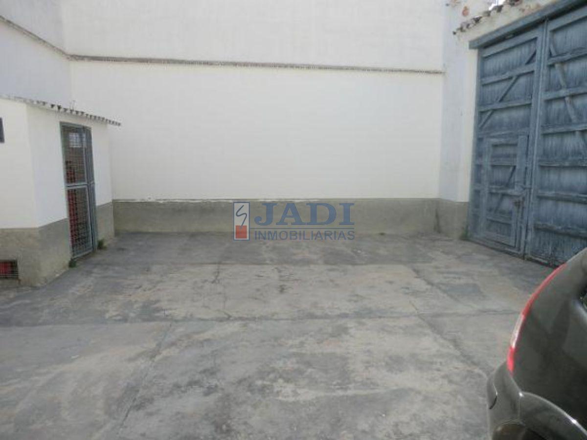 For sale of house in Valdepeñas