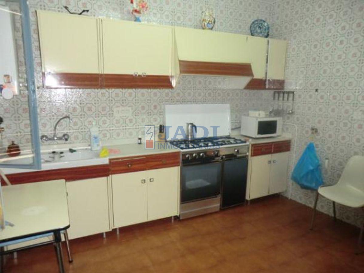 For sale of house in Valdepeñas