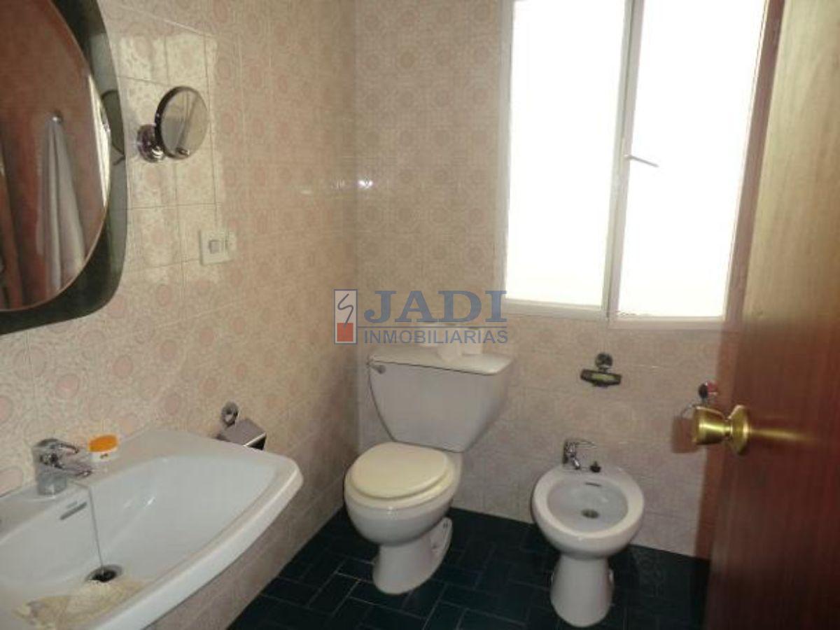 For sale of house in Valdepeñas