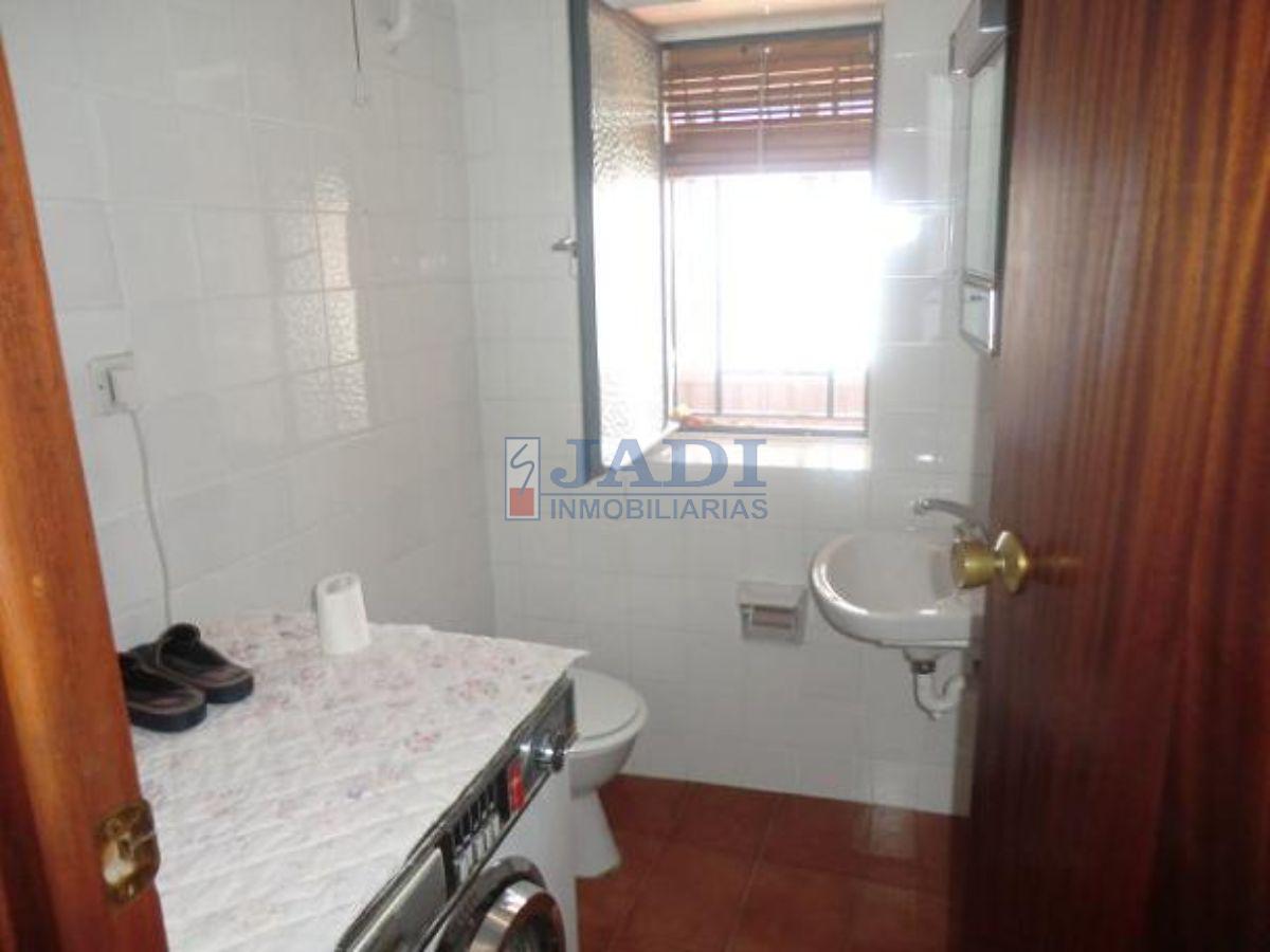 For sale of house in Valdepeñas
