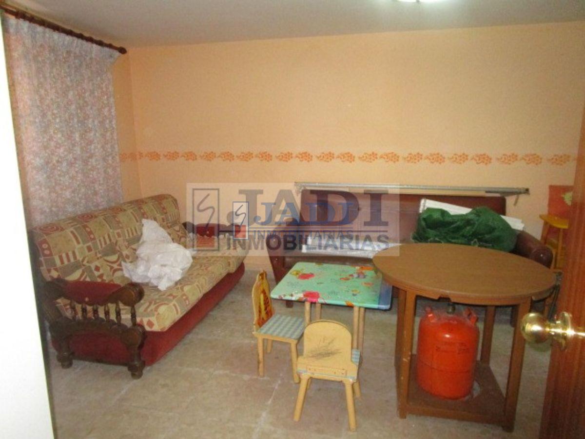 For sale of house in Valdepeñas