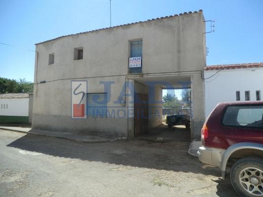 For sale of house in Viso del Marqués