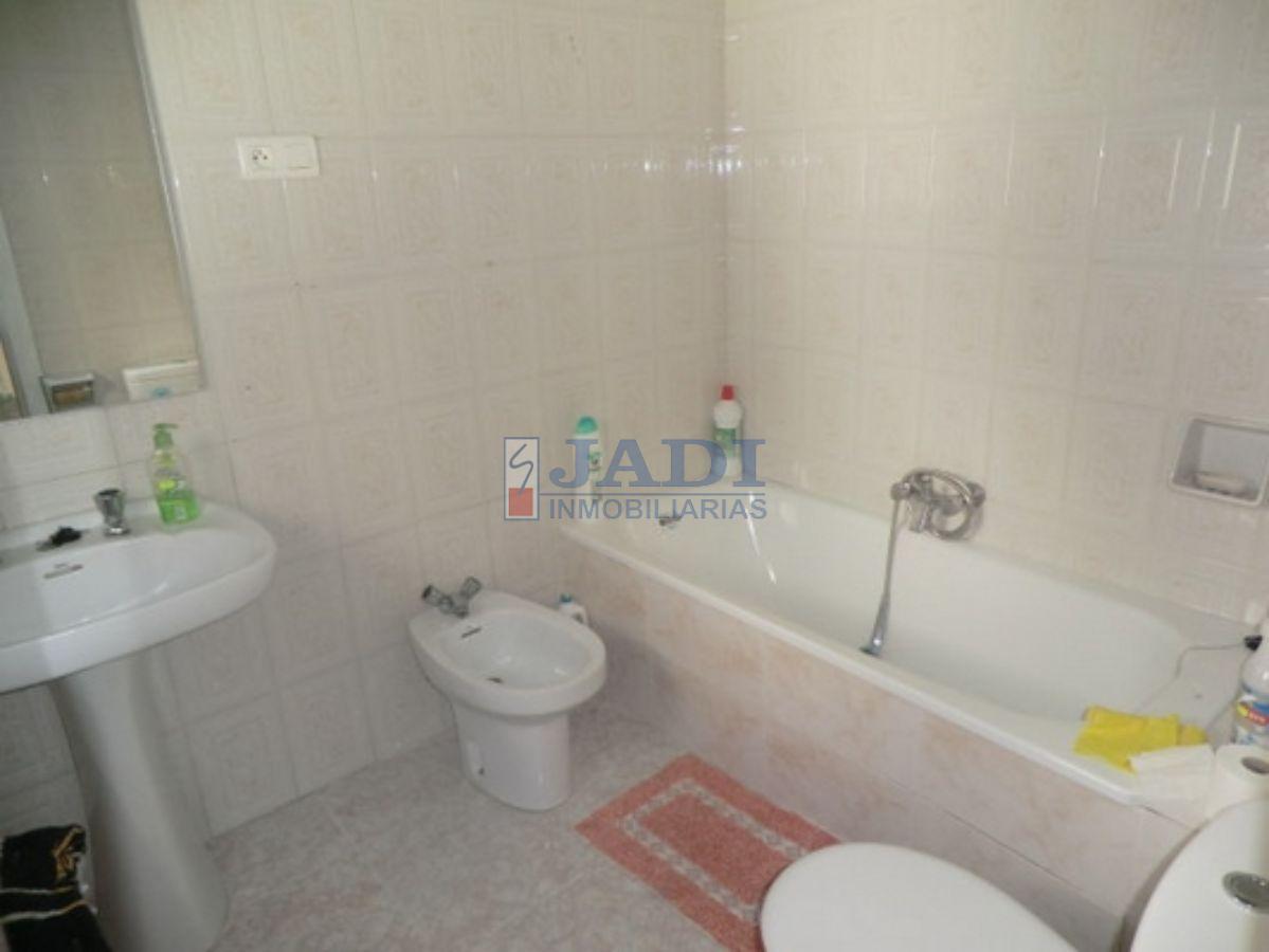 For sale of house in Valdepeñas