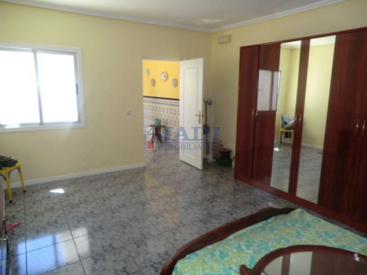 For sale of house in Valdepeñas