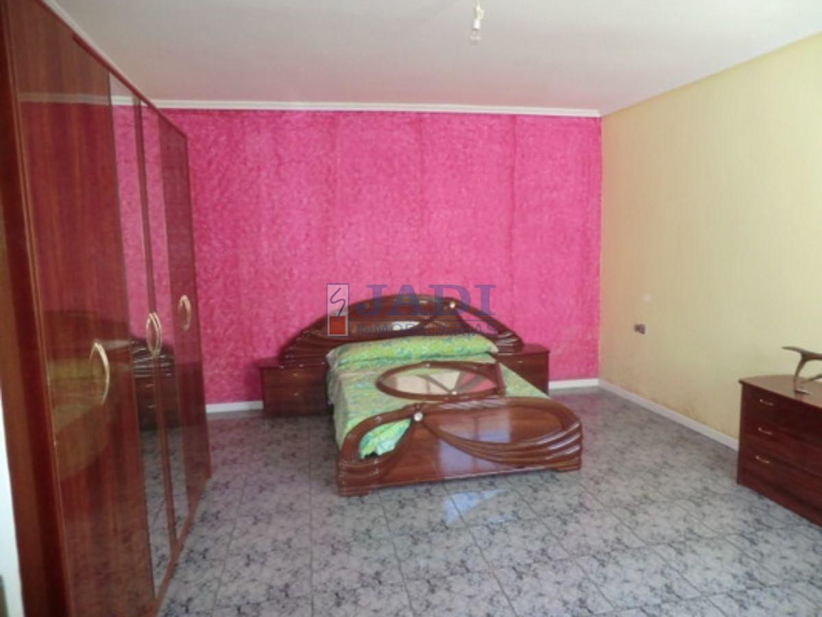 For sale of house in Valdepeñas