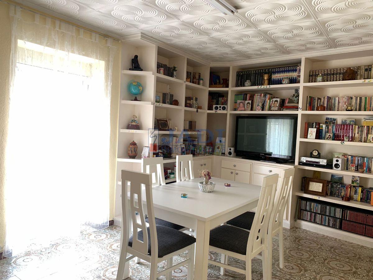 For sale of house in Valdepeñas